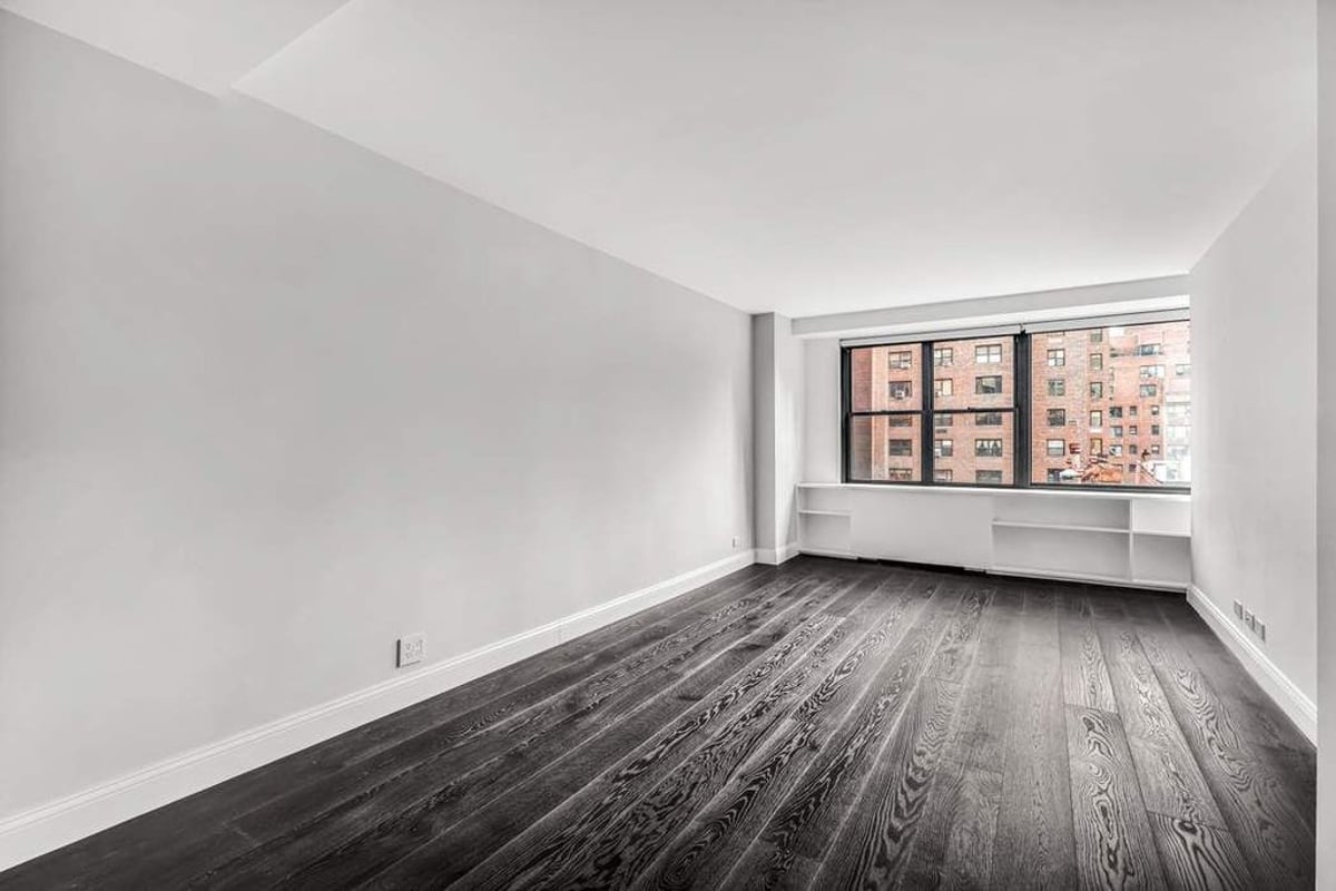 Photo for The Elysabeth - 35 East 38th Street Condominium in Murray Hill, Manhattan