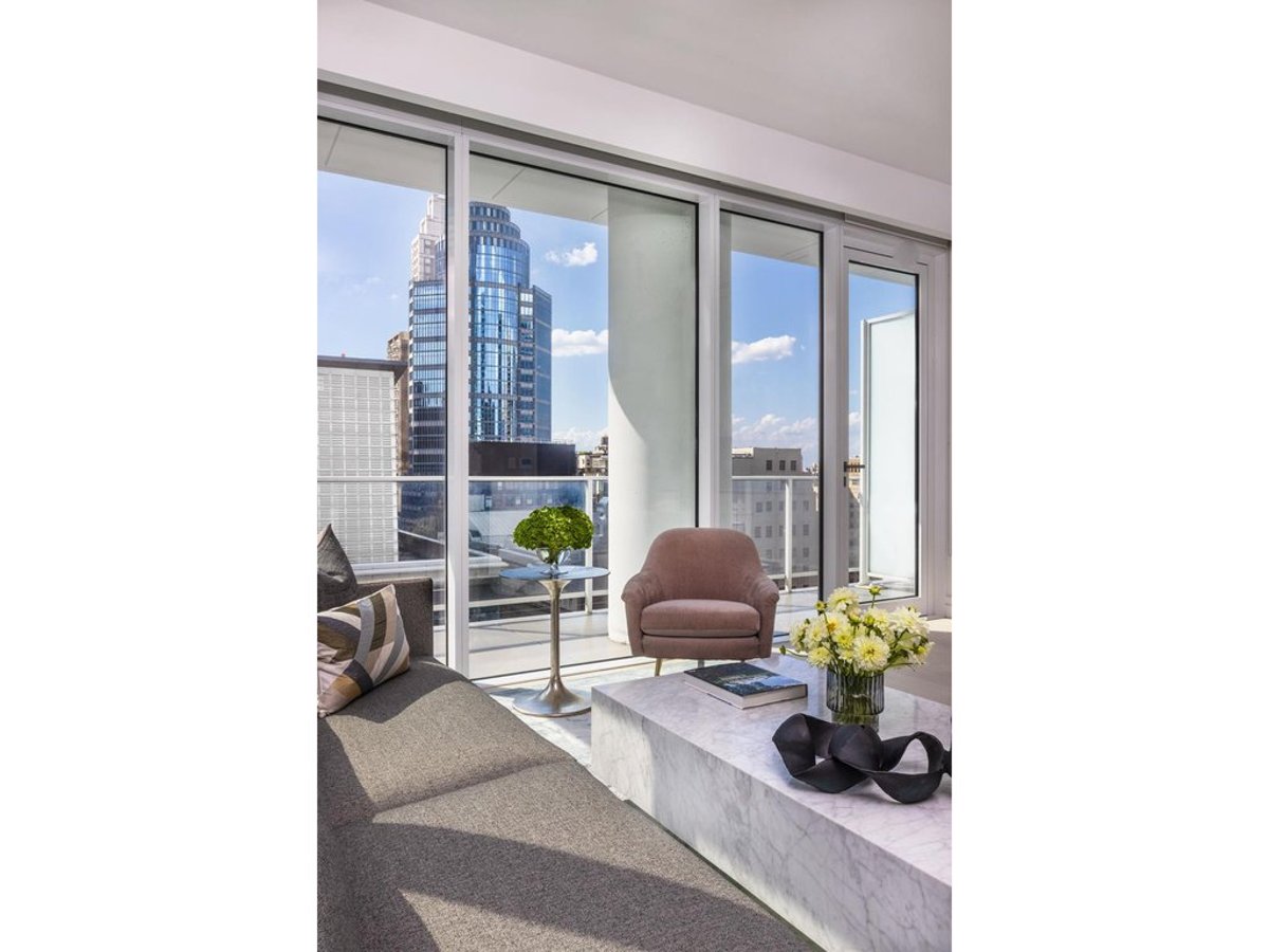 Photo for 200 East 59th Street - 200 East 59th Street Condominium in Midtown East, Manhattan