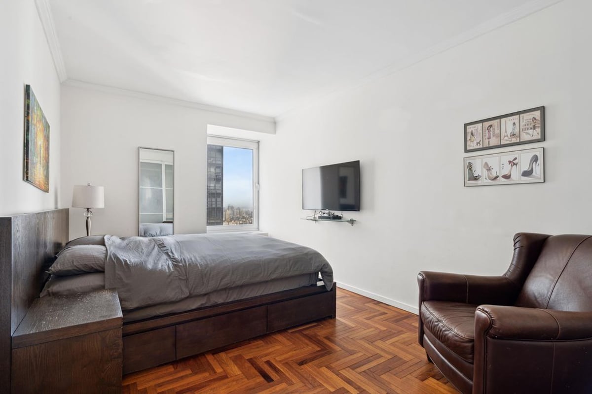 Photo for CitySpire - 150 West 56th Street Condominium in Midtown, Manhattan