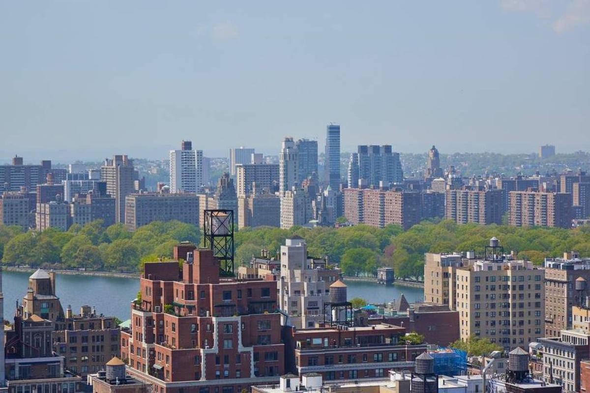 Photo for The Monarch - 200 East 89th Street Condominium in Upper East Side, Manhattan