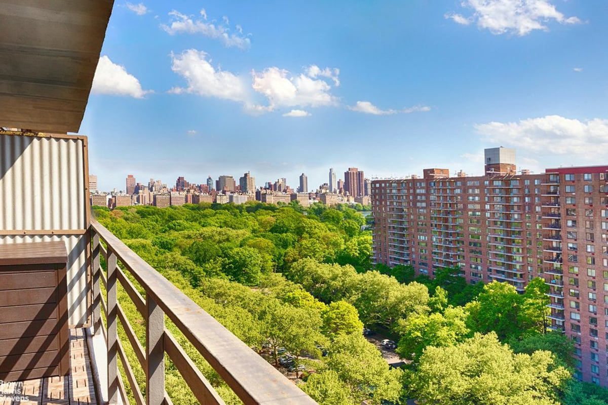 Photo for CPW Towers - 392 Central Park West Condominium in Upper West Side, Manhattan