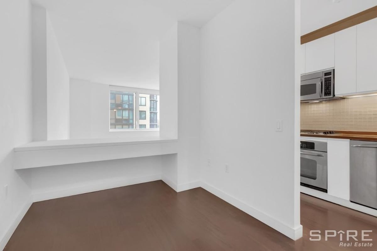 Photo for Oro - 306 Gold Street Condominium in Downtown Brooklyn, Brooklyn