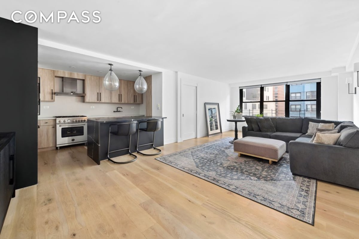 Photo for Harridge House - 225 East 57th Street Condominium in Midtown East, Manhattan