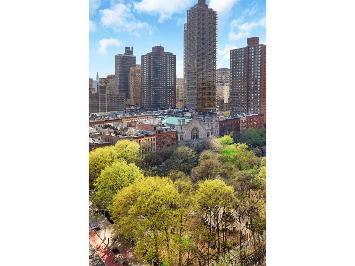 Photo for 1760 Second Avenue - 1760 Second Avenue Condominium in Upper East Side, Manhattan