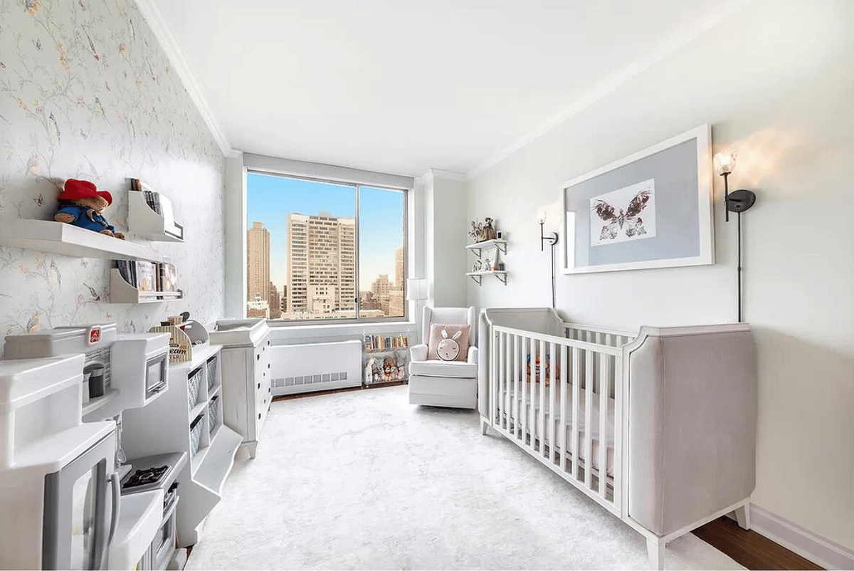 Photo for Wellington Tower - 350 East 82nd Street Condominium in Upper East Side, Manhattan