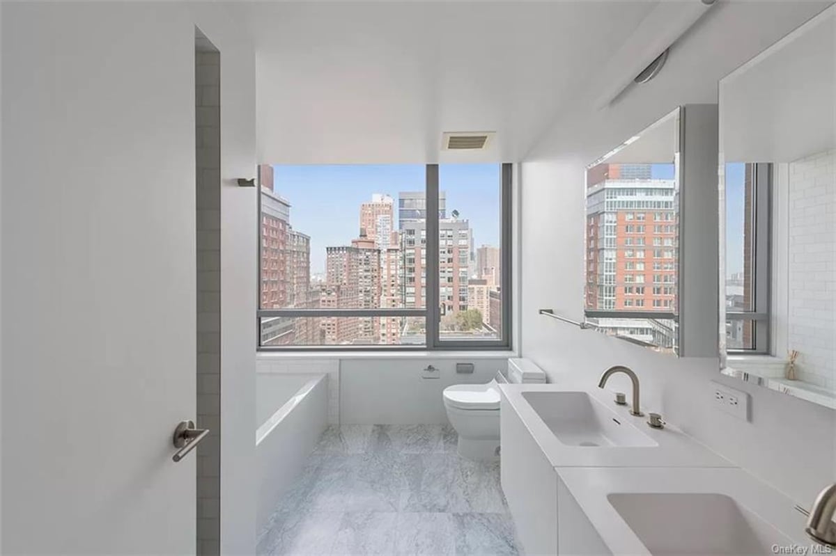 Photo for Riverhouse, One Rockefeller Park - 2 River Terrace Condominium in Battery Park City, Manhattan