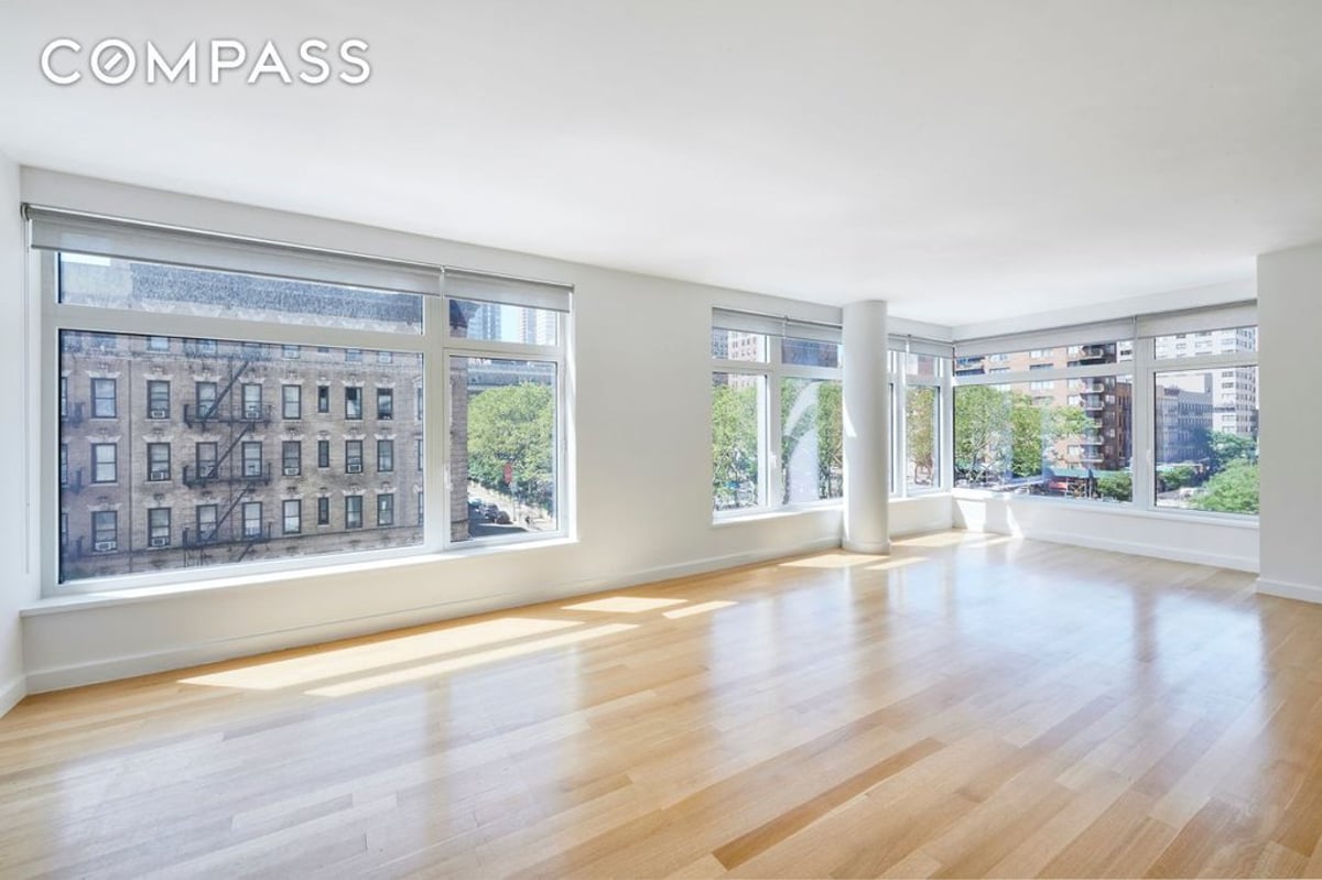 Photo for The Laurel - 400 East 67th Street Condominium in Upper East Side, Manhattan