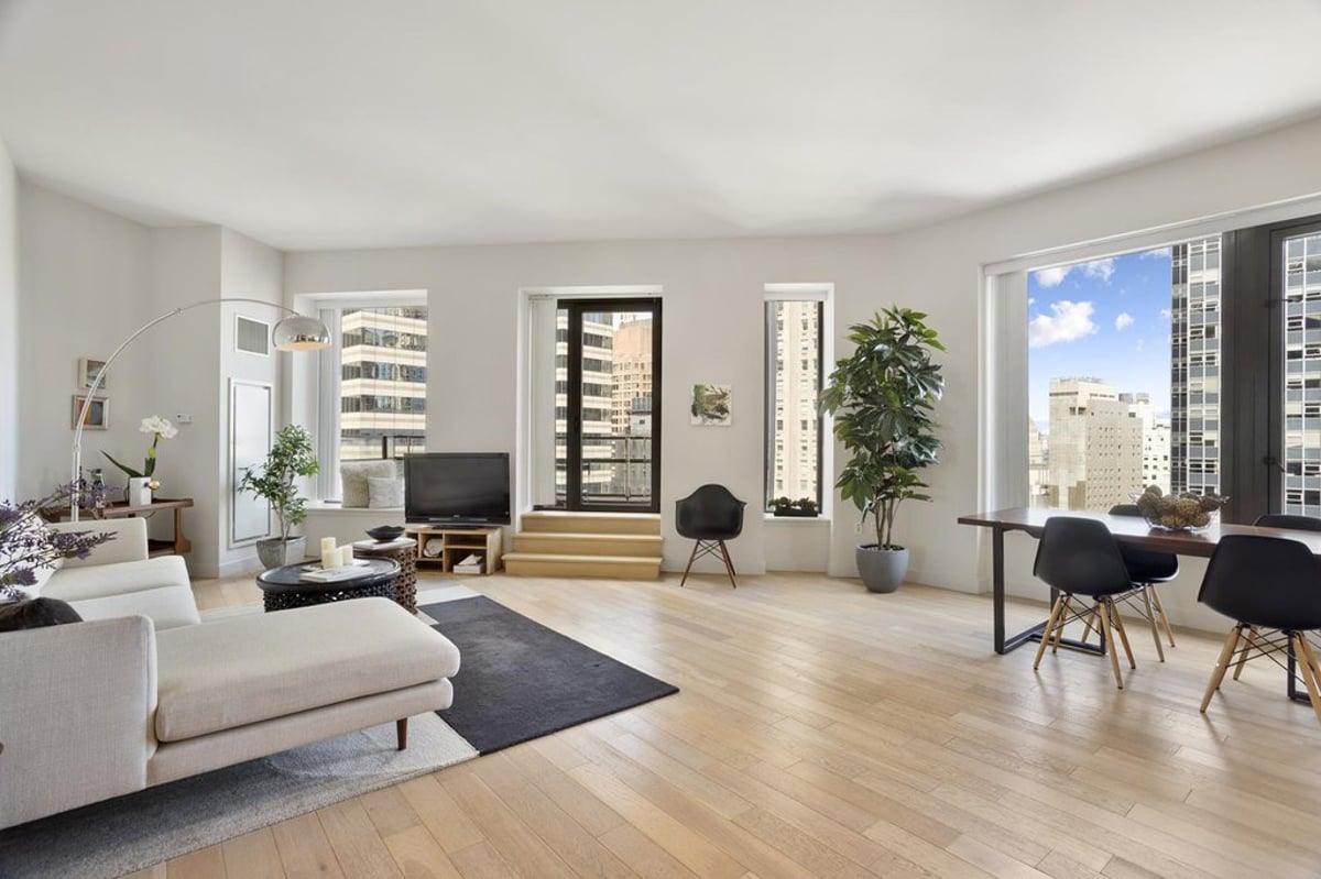 Photo for 75 Wall Street - 75 Wall Street Condominium in Financial District, Manhattan
