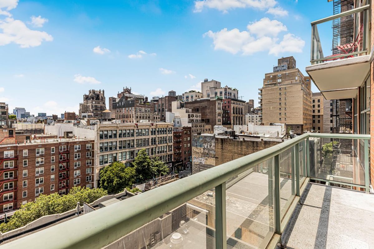 Photo for Grosvenor House - 22 West 15th Street Condominium in Greenwich Village, Manhattan