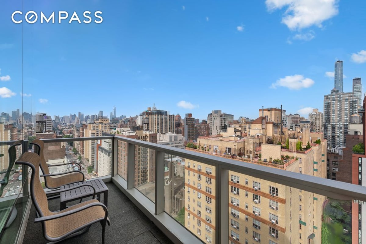 Photo for Tempo - 300 East 23rd Street Condominium in Gramercy Park, Manhattan