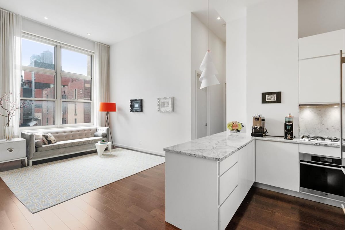 Photo for Park Avenue Court - 120 East 87th Street Condominium in Upper East Side, Manhattan