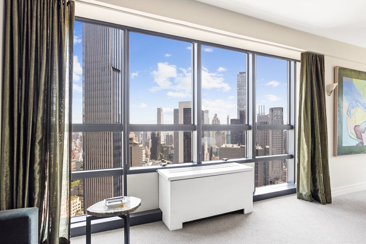 Photo for Metropolitan Tower - 146 West 57th Street Condominium in Midtown, Manhattan