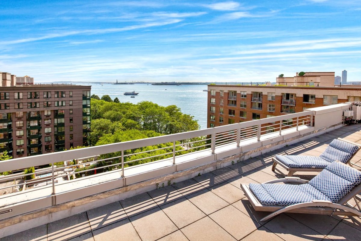 Photo for The Cove Club - 2 South End Avenue Condominium in Battery Park City, Manhattan