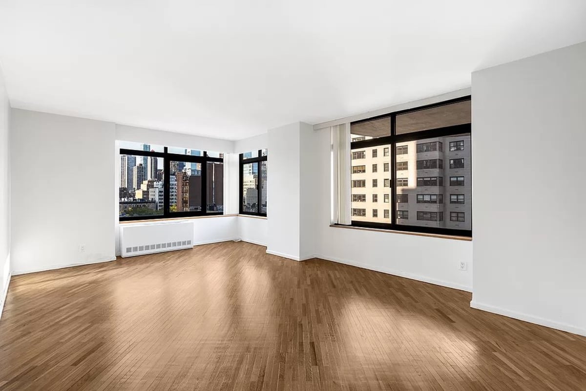 Photo for The Kingsley - 400 East 70th Street Condominium in Upper East Side, Manhattan