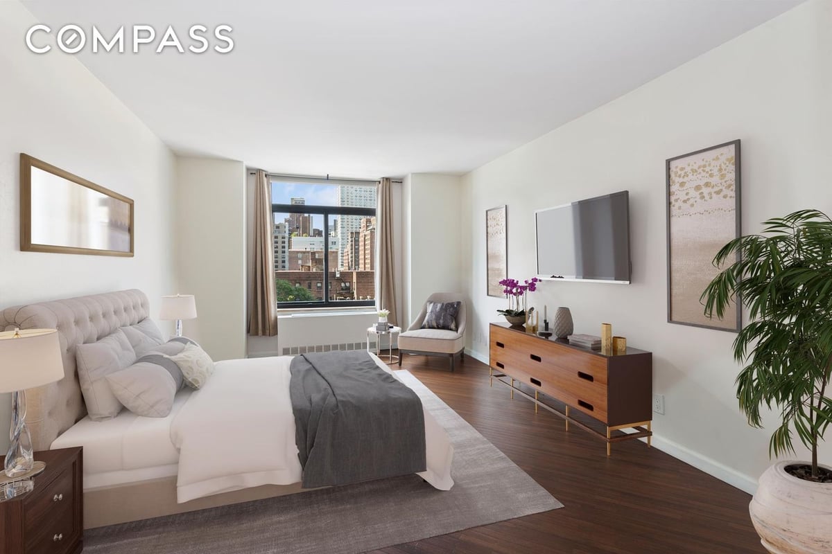 Photo for The Kingsley - 400 East 70th Street Condominium in Upper East Side, Manhattan