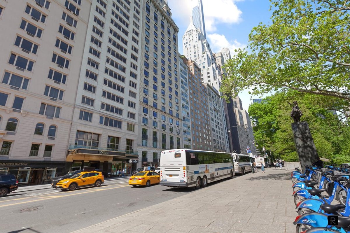 Photo for Trump Parc - 106 Central Park South Condominium in Midtown, Manhattan