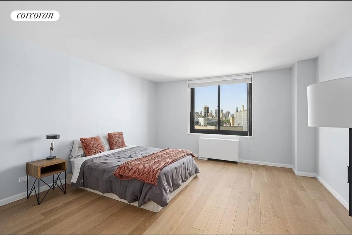 Photo for Carnegie Hill Tower - 40 East 94th Street Condominium in Carnegie Hill, Manhattan