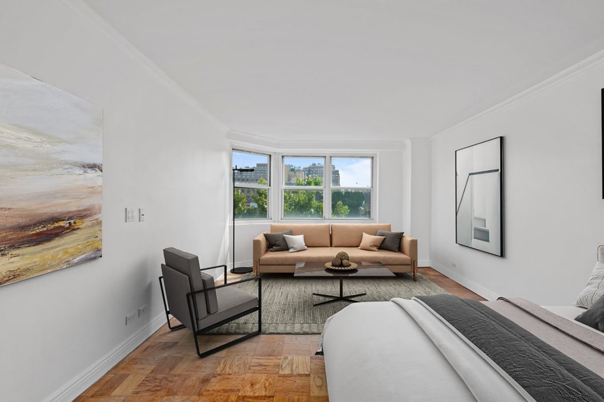 Photo for London Towne House - 360 West 22nd Street Condominium in Chelsea, Manhattan