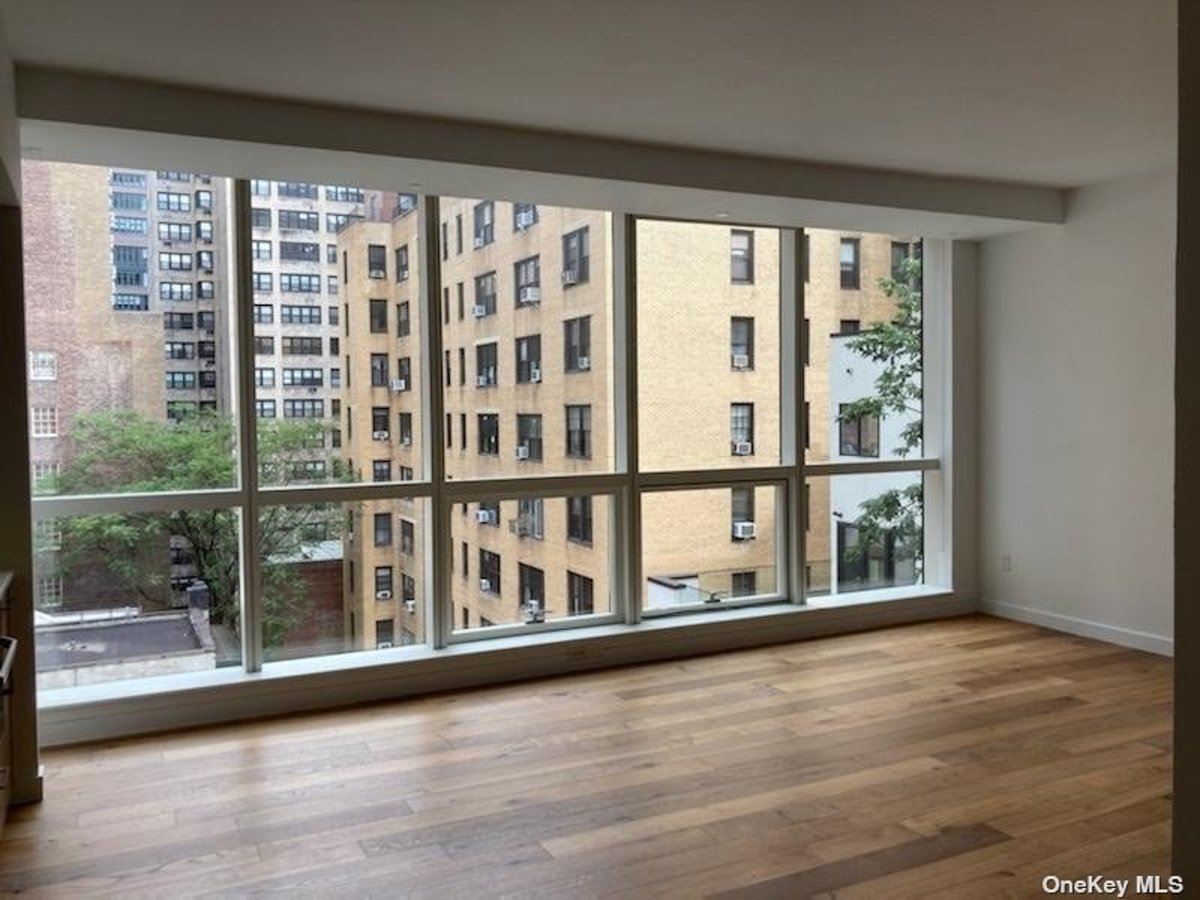 Photo for 325 Lexington Avenue - 325 Lexington Avenue Condominium in Murray Hill, Manhattan