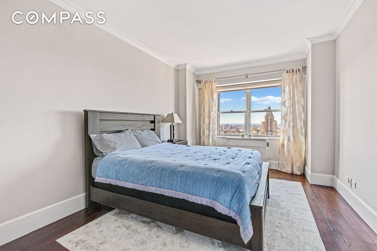 Photo for Georgetown Plaza - 60 East 8th Street Condominium in Noho, Manhattan