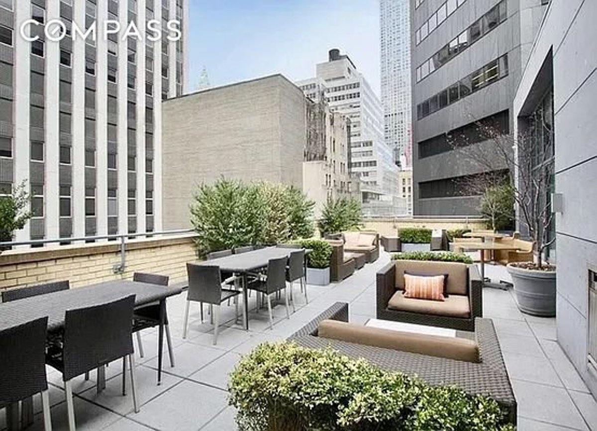 Photo for Be@William - 90 William Street Condominium in Financial District, Manhattan