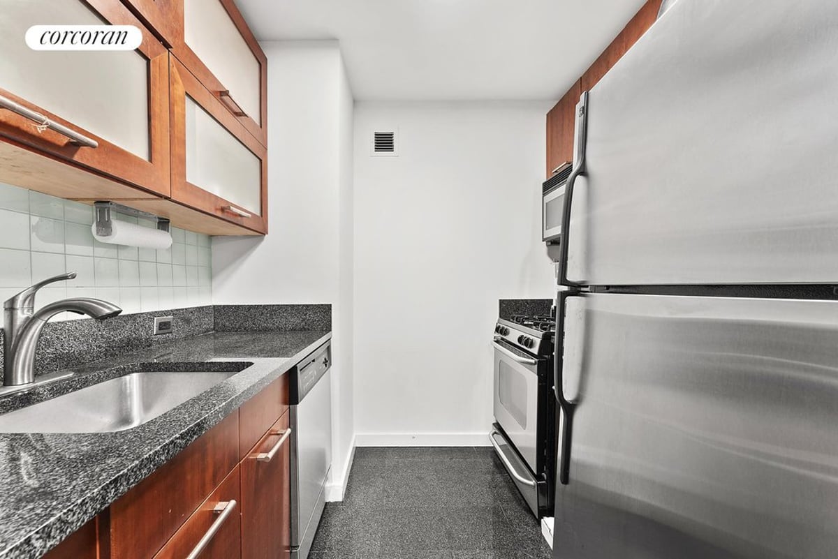 Photo for Crossing 23rd - 121 East 23rd Street Condominium in Gramercy Park, Manhattan