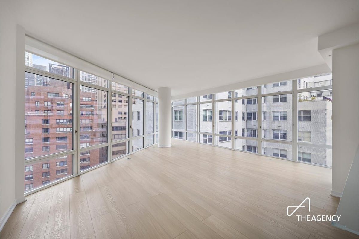 Photo for Place 57 - 207 East 57th Street Condominium in Midtown East, Manhattan