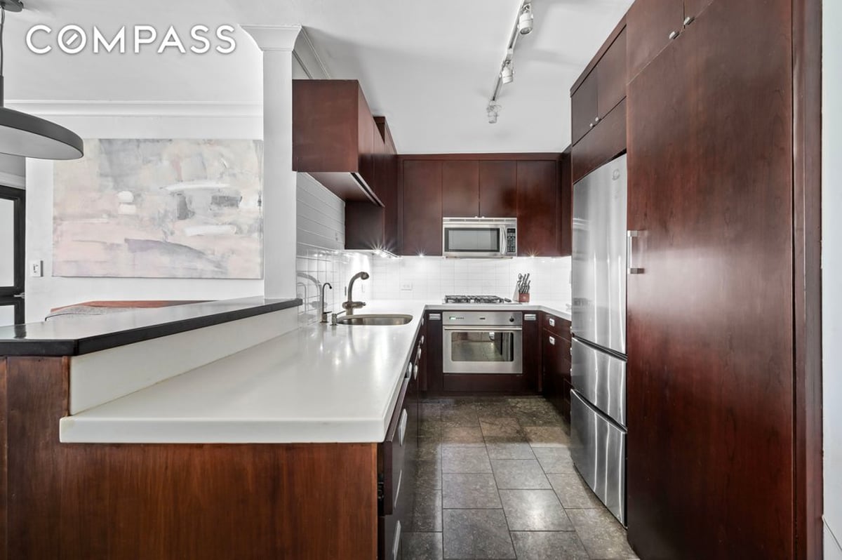 Photo for London Towne House - 360 West 22nd Street Condominium in Chelsea, Manhattan