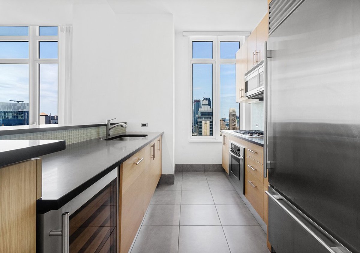 Photo for 325 Fifth Avenue - 325 Fifth Avenue Condominium in Murray Hill, Manhattan