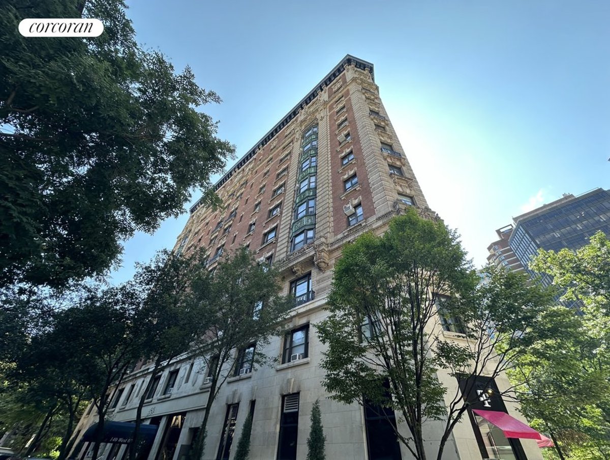 Photo for Lincoln Spencer Apartments - 140 West 69th Street Cooperative in Upper West Side, Manhattan