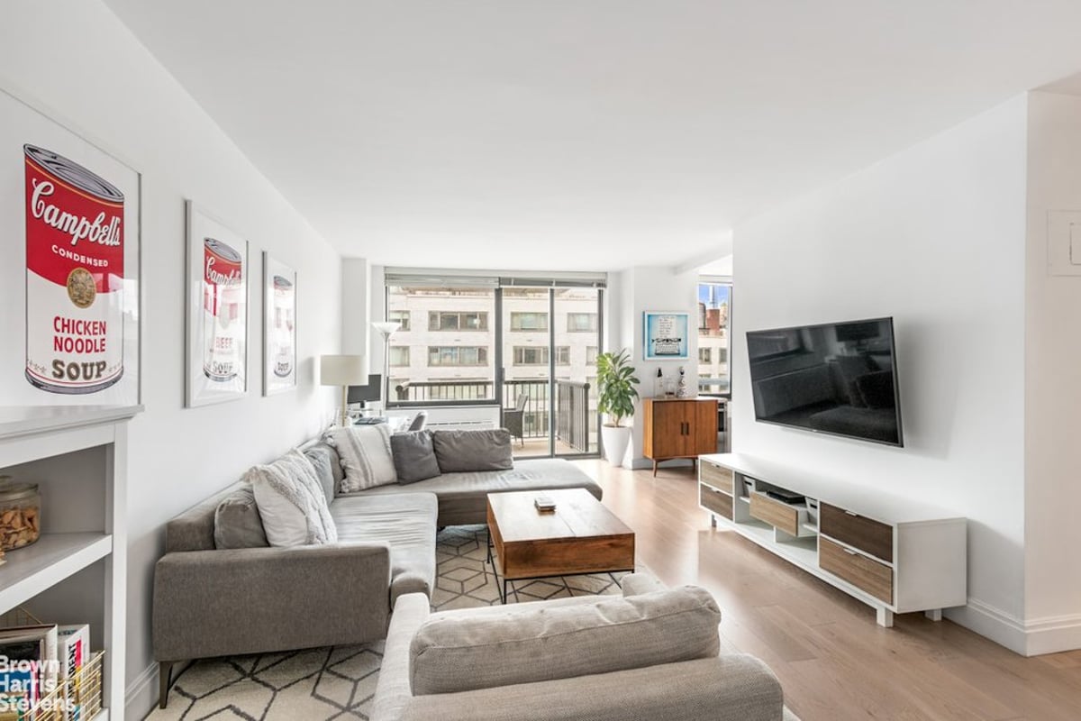 Photo for Evans Tower Condominium - 171 East 84th Street Condominium in Upper East Side, Manhattan