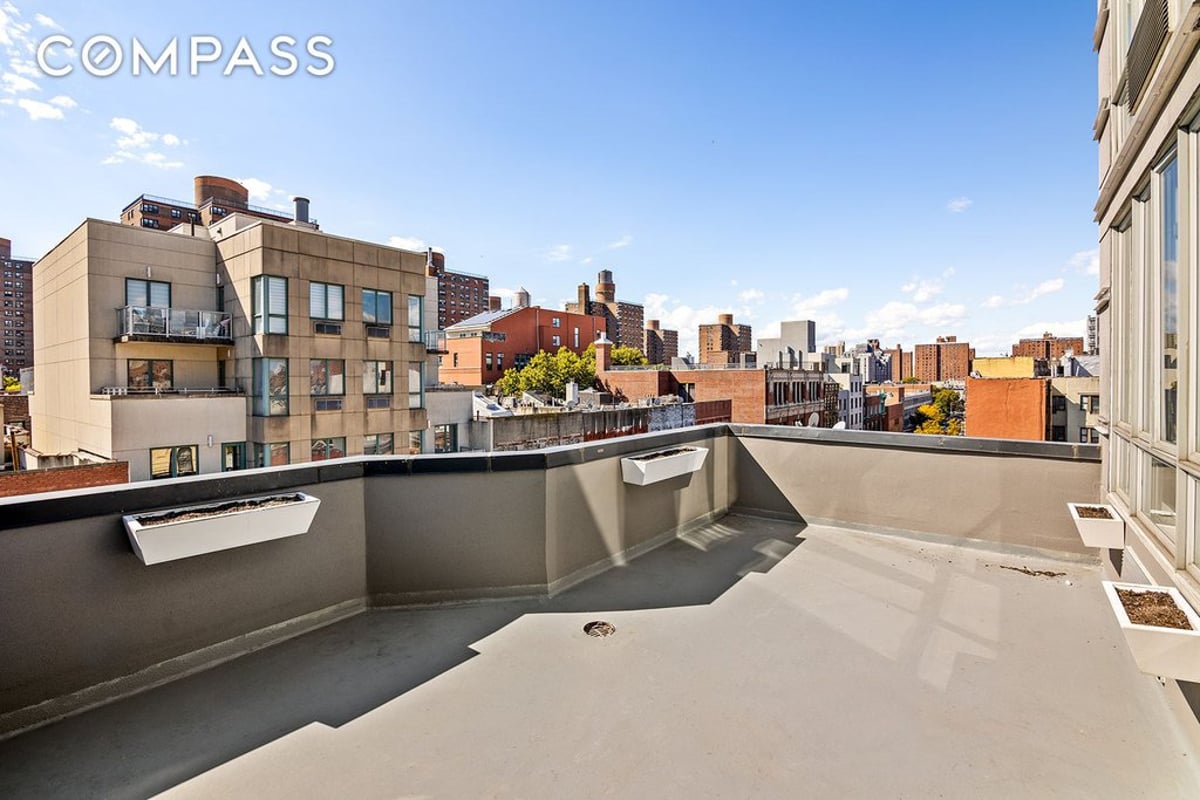 Photo for Pascal Condominium - 333 East 109th Street Condominium in East Harlem, Manhattan